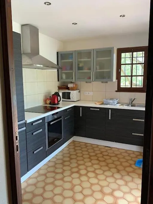 Maison Avec Piscine, Au Calme Taradeau
